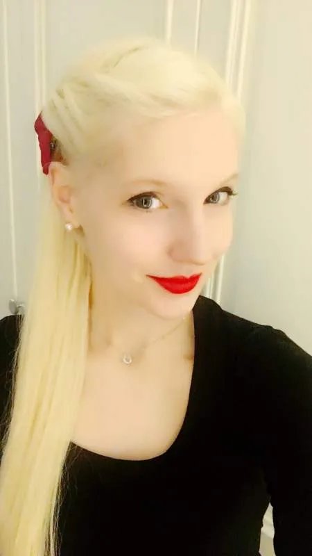 撒贝宁妻子旧照曝光，两个人是怎么相识相爱的？