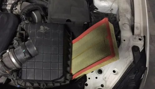 空气滤清器的拆装步骤（图解）