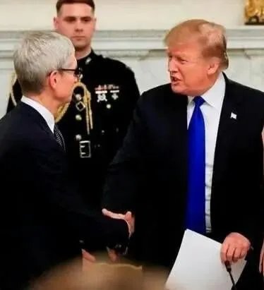 美国新冠今天破112万,作为世界强国,为什么会有今天的地步?