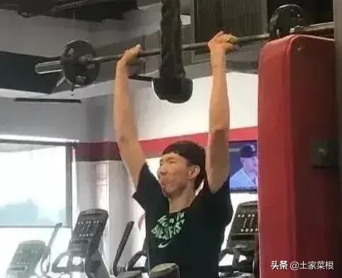 曾被球迷寄予厚望的周琦，在经历世界杯后，还能扛起男篮大旗吗？