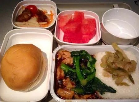 为什么国内的飞机餐都那么难吃？