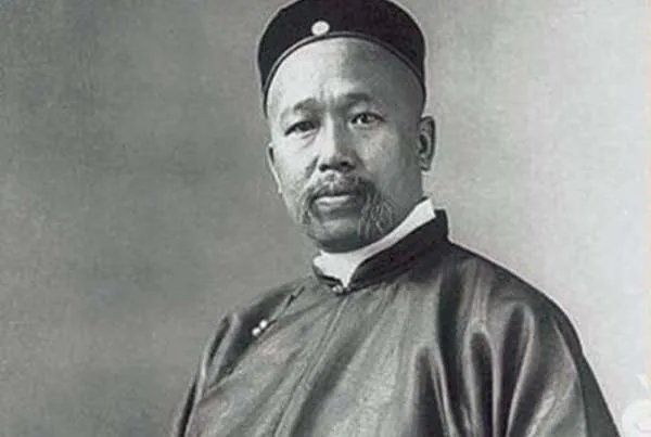 张勋复辟时，康有为曾想当“宰相”，瑾太妃说了什么？