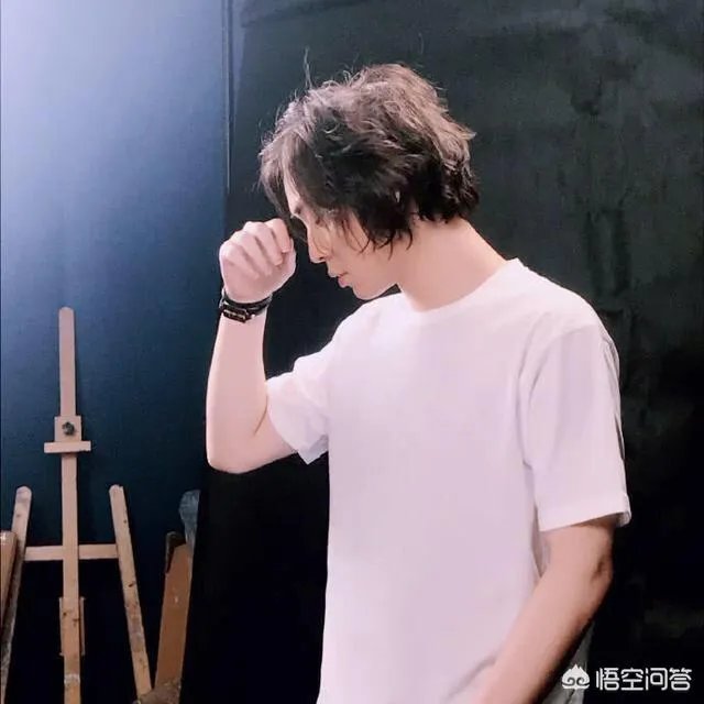 《王者荣耀》大仙直播违规被封号，当天下午就彻底除名，你咋看？