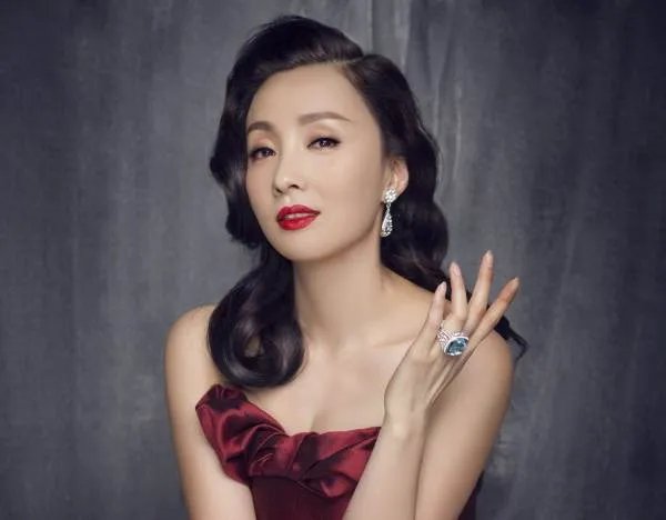 徐峥和陶虹是夫妻吗，他们怎么认识的？