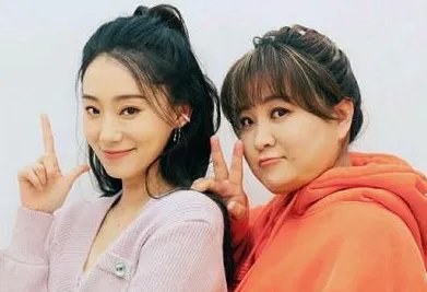 张小斐发文为贾玲庆生,她的卡点时间有什么深意?