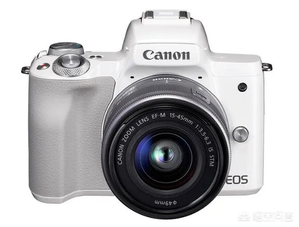 现在买佳能的m6微单过时了吗？m6二代太贵了对我来说，新手入门？