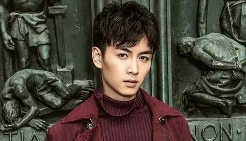 陈晓《人生路遥》杀青，他与年代剧的适配度怎么样？