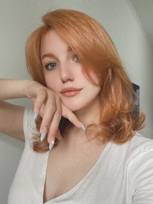 凹凸有致尽显风情！肉感长腿御姐“Grusha”攻略美图！