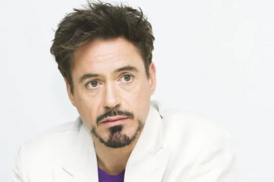 小罗伯特唐尼的英文名后面为什么有个Jr，什么意思