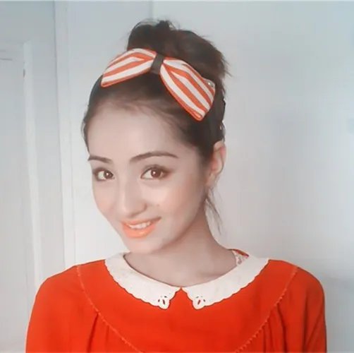 麦迪娜买买提比基尼大秀身材 六大女神比基尼旧照比拼