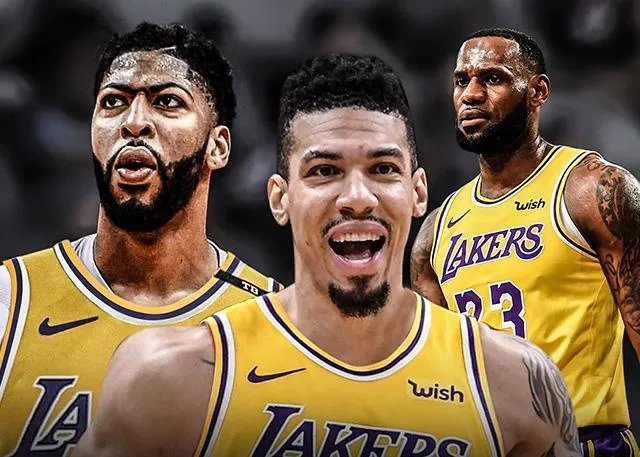 就詹姆斯和浓眉骑车游园来说，两人关系看上去怎么样？