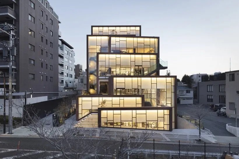 东京时尚街区一个新的多用途商业综合体 | Nendo