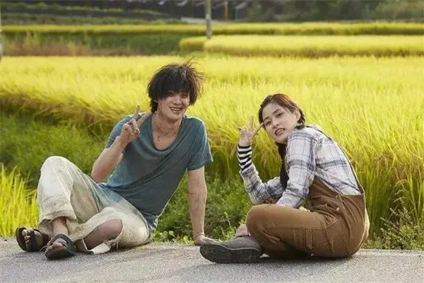 韩国好看的丧尸片前十名：《活着》上榜，第三是古装片