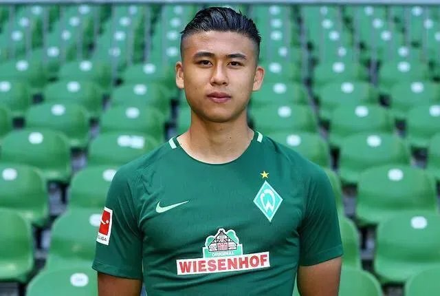 不来梅本赛季最后一站,张玉宁上演帽子戏法,你觉得他下赛季还能留在德甲吗?