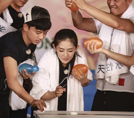 曝谢娜流产真相 谢娜录节目哭泣原因曝光