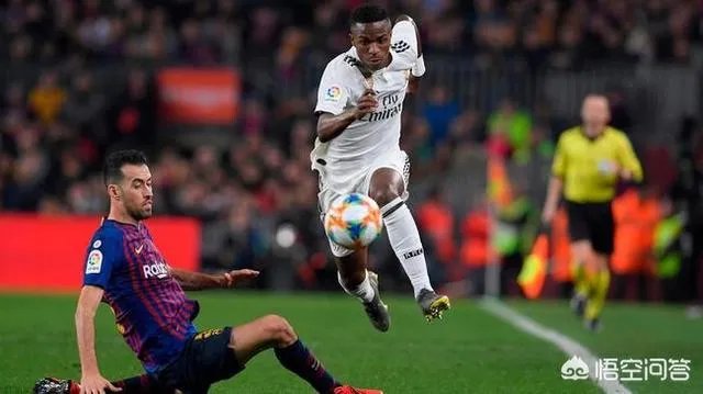 皇马0-3巴萨,皇马高层:直到0-2时我们的表现都全方面占优,但巴萨更有效率,你怎么看?