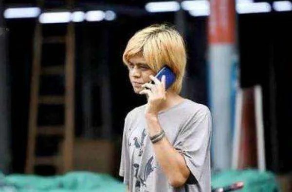 那个跟罗志祥撞脸，开启网红道路不做生意的小伙，后来怎样？