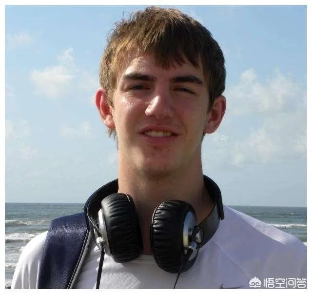 知道是我运气好还是湖人全场比赛都成了大囧集锦一个赛一个地搞笑