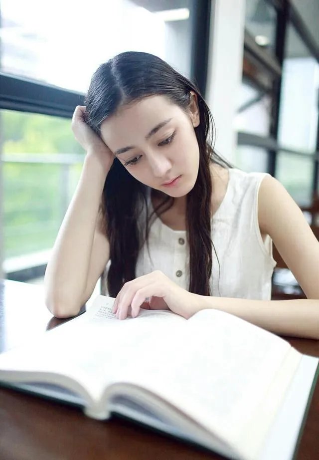 扒一扒明星毕业照，看看明星的颜值是如何“疯狂生长”的？