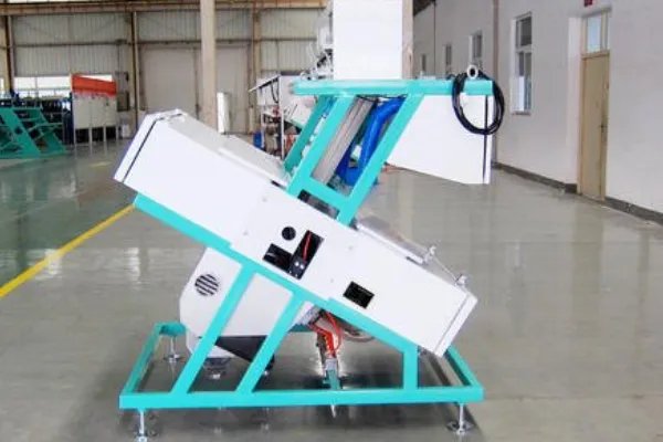 我想找一台色选机多少钱一小时一千斤左右