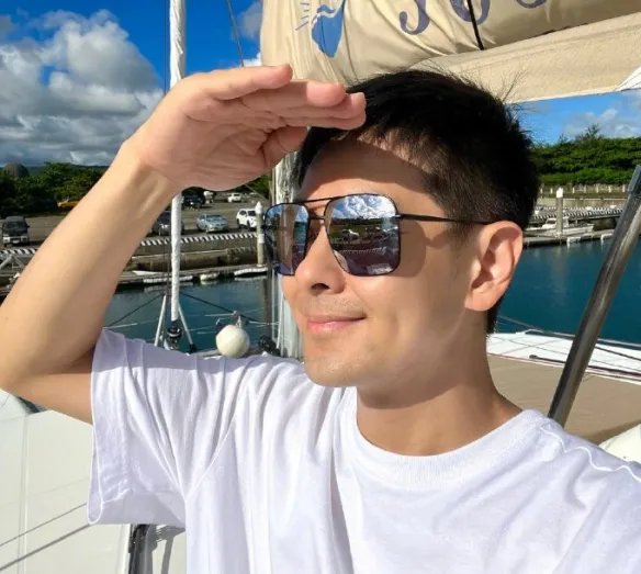 知名演员 歌手林志颖父子出车祸：目前已无生命危险