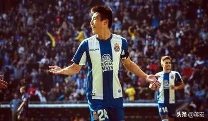 国足招入多名归化前锋，武磊还能竞争首发位置吗？