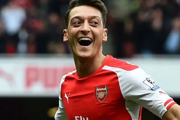 为什么阿森纳主帅埃梅里一定要赶走厄齐尔，绝不用他？