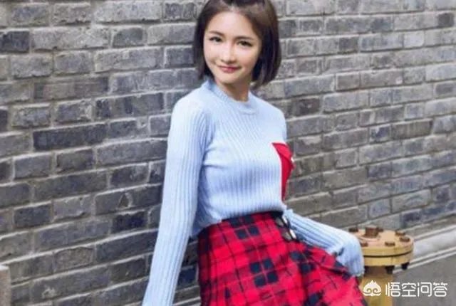 如何看待LOL骚男离婚后酒后探真言人气破四百万，自曝净身出户缘由？你怎么看？