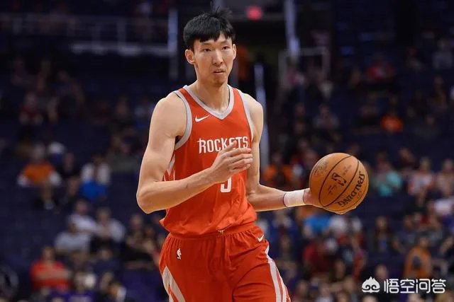 周琦登场，强势完成双手暴扣，为什么火箭队替补席连个鼓掌的都没有？