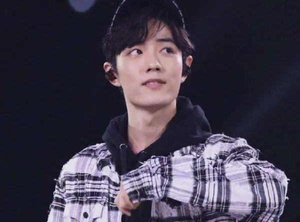 肖战在情人节直播唱跳,他是要为粉丝发放福利吗?