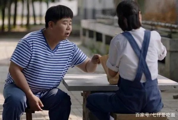 影视剧亲爱的爸妈里面，大女儿江梅和婆婆的行为你如何看待？