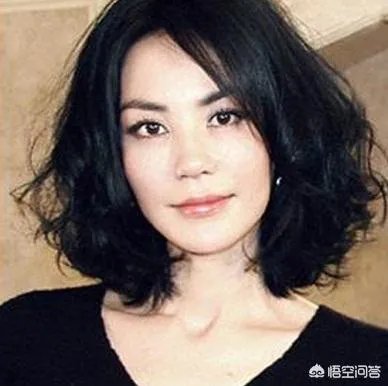 王菲唱的我和我的祖国有炒作的痕迹吗？我没觉得特别出彩啊，感觉这个营销是个高手？