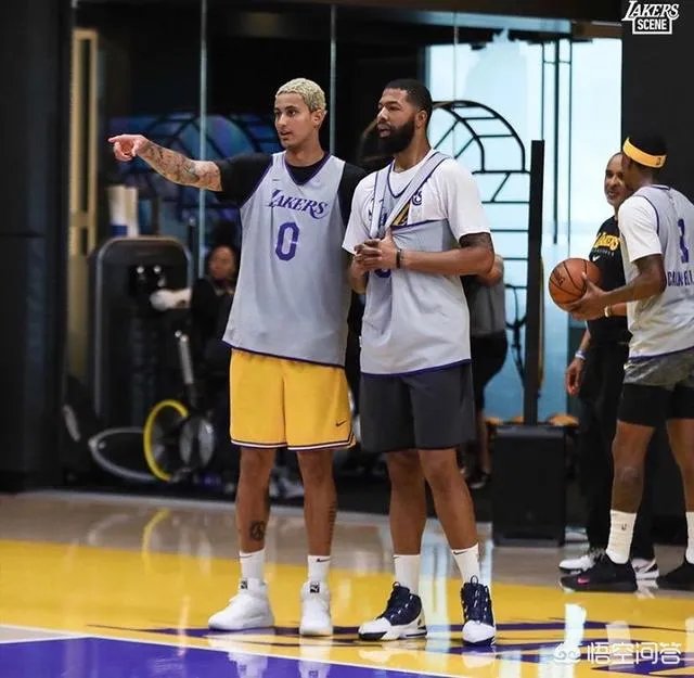 大莫里斯加盟湖人