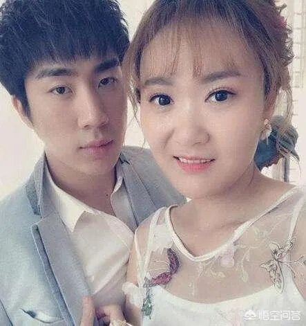 如何看待LOL主播骚男离婚后因妈妈太年轻被误认成新对象？离婚后的骚男更加自由吗？