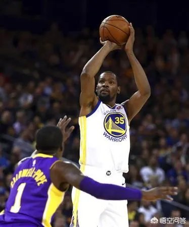 杜兰特：不想让大家失望，为第一场被驱逐道歉！阿杜的情商是不是越来越高了？