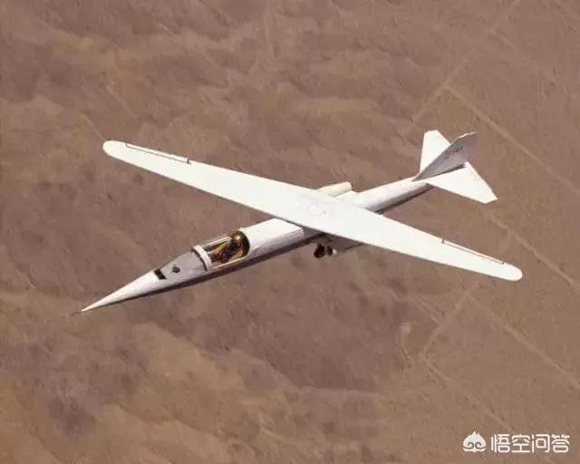 《红海行动》中的无人机返航后如何降落？