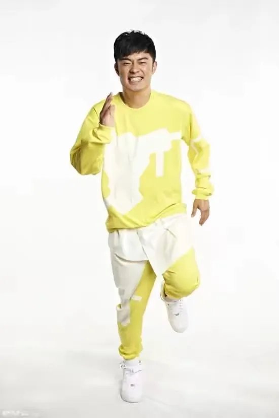 为什么陈赫在网上评价很不好却有很多明星发文支持他的新电影？