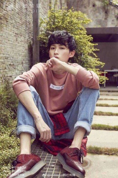 男生怎么穿才能把粉色穿的好看？