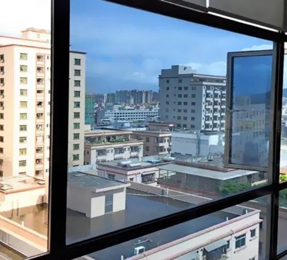 防紫外线的玻璃叫什么玻璃