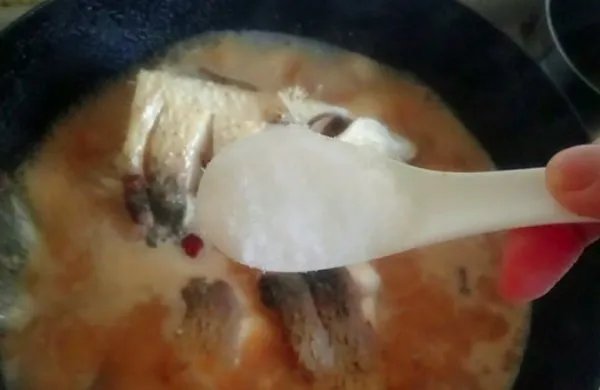 草鱼炖豆腐怎么做好吃