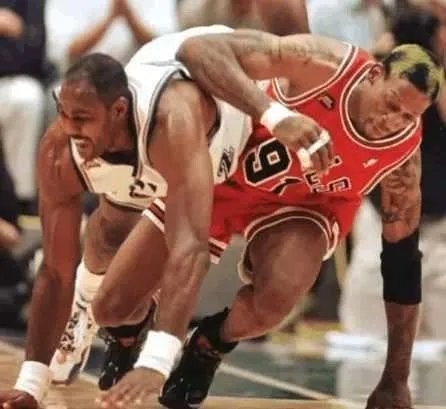 或许这就是詹姆斯与乔丹最大的差别吧