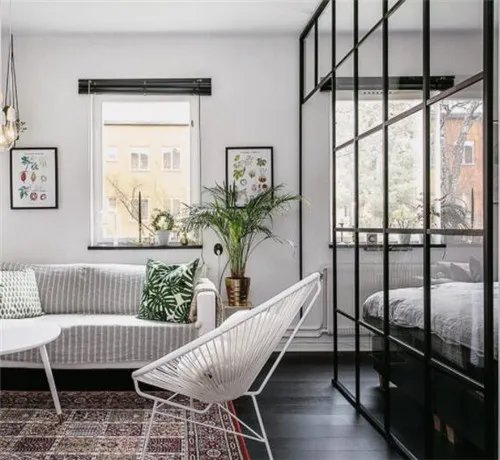 客厅玻璃隔断可以吗 细数客厅玻璃隔断的4大优点