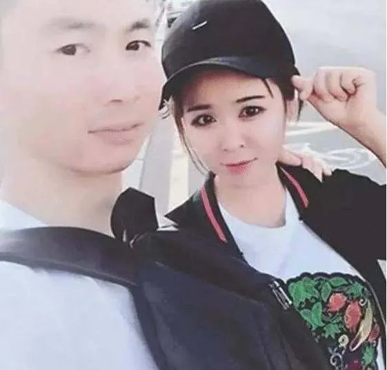当年那个为了女粉丝，辞职回家结婚的“拉面哥”，他后来还好吗？