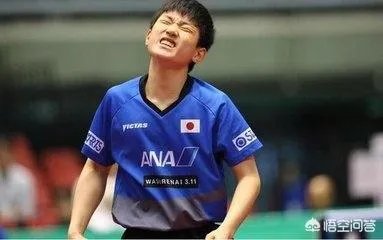 青奥会王楚钦4-1痛击张本智和夺冠，单局仅让对方得1分，夺冠后脱衣庆祝，你怎么看？