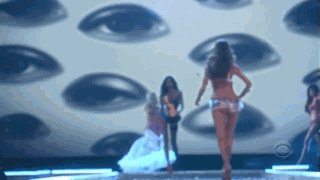 除了奚梦瑶摔跤以外，维密以前还有哪些失误？