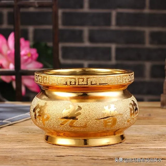 香炉里面放什么好？