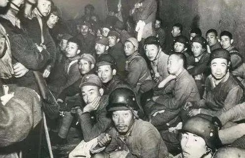 八佰为什么要撤退？