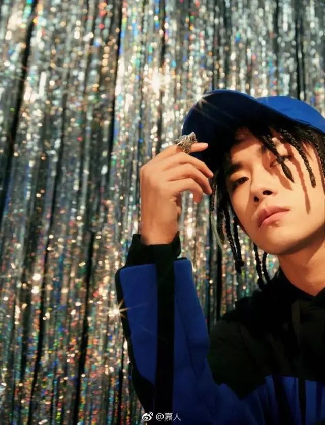 如何评价易烊千玺在十七岁生日会上面的表现？