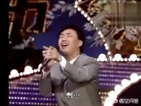 费玉清抬头唱歌有什么特殊含义吗?