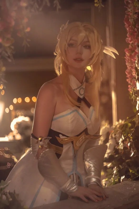 凹凸有致尽显风情！肉感长腿御姐“Grusha”攻略美图！